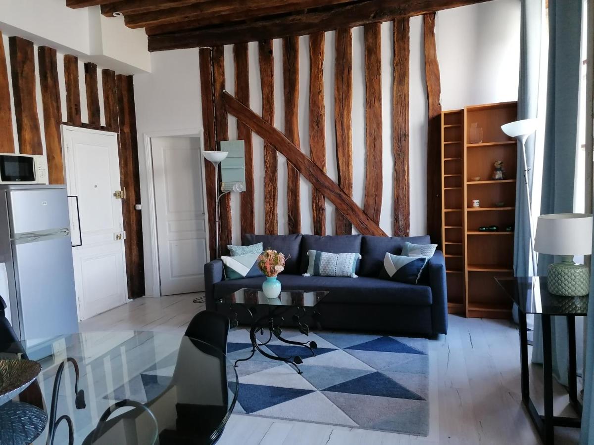 Evasion autour de poutres et pierres plein centre - Housity