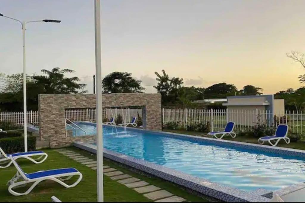 Amazing apartment in thecity 30mins from the beach - Housity