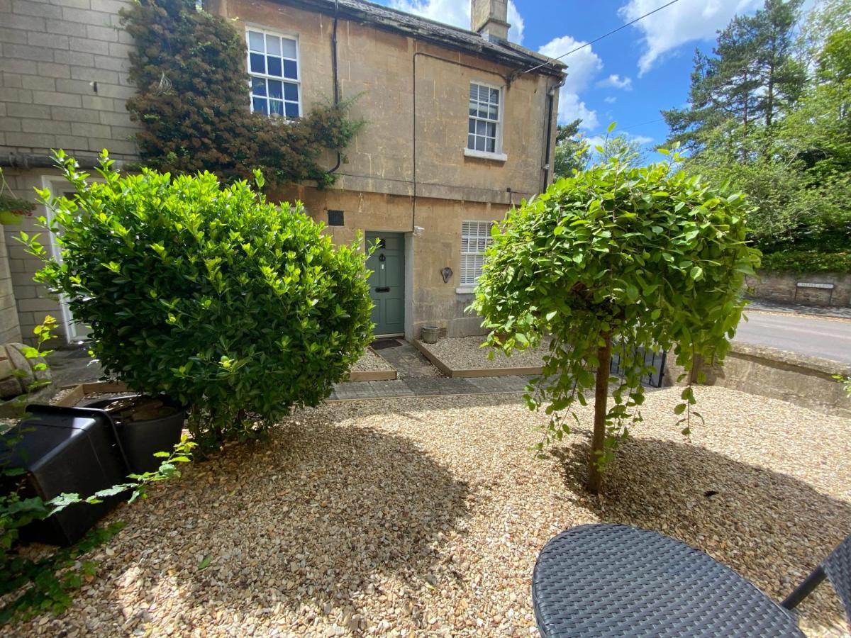 Chapel Cottage Idylic Village Holiday Home - Housity