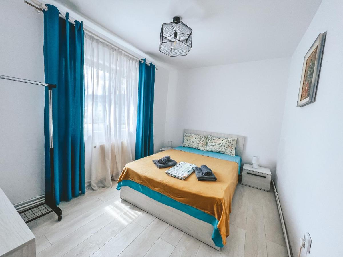 Apartament Zarnesti „Saturn” - Housity
