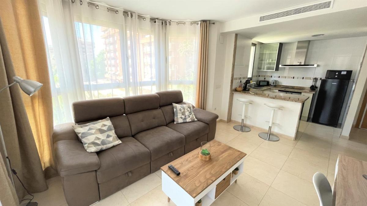 Suitetrails - Luxury Beachfront Apartment