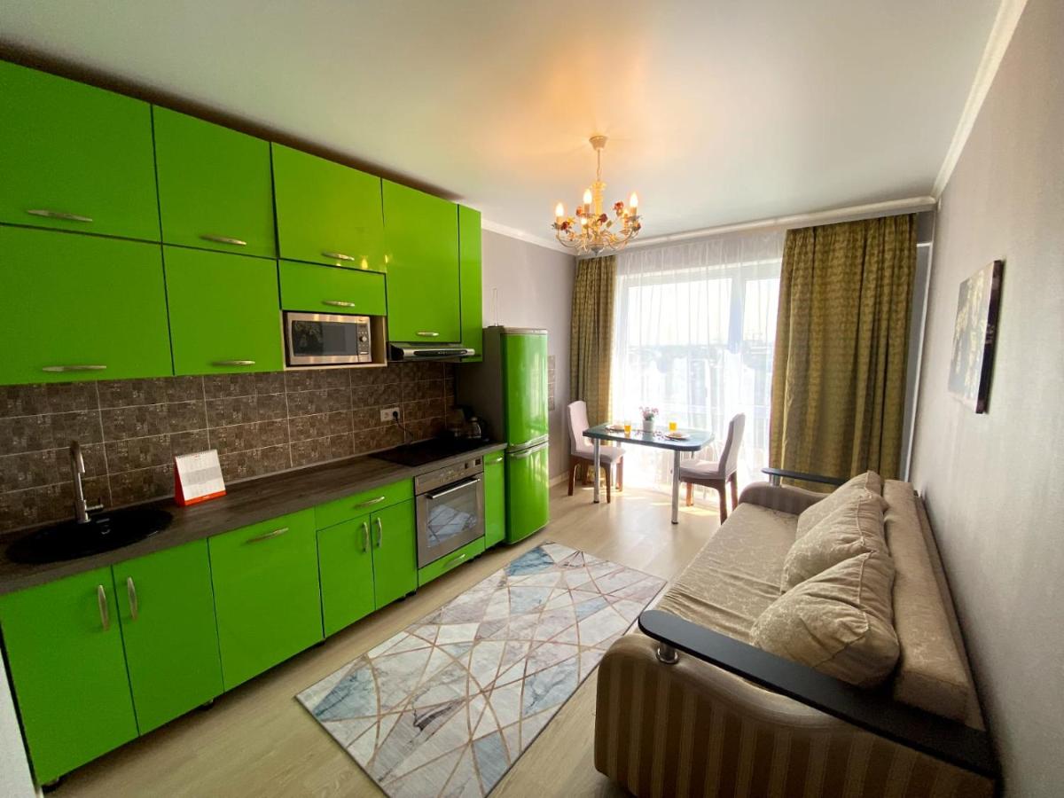 MEDINAHOTELKZ, # 63, вид на горы, 15 мин пешком до арбата, HALAL - Housity