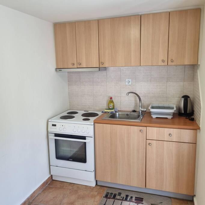Evi's touch 1 - Housity