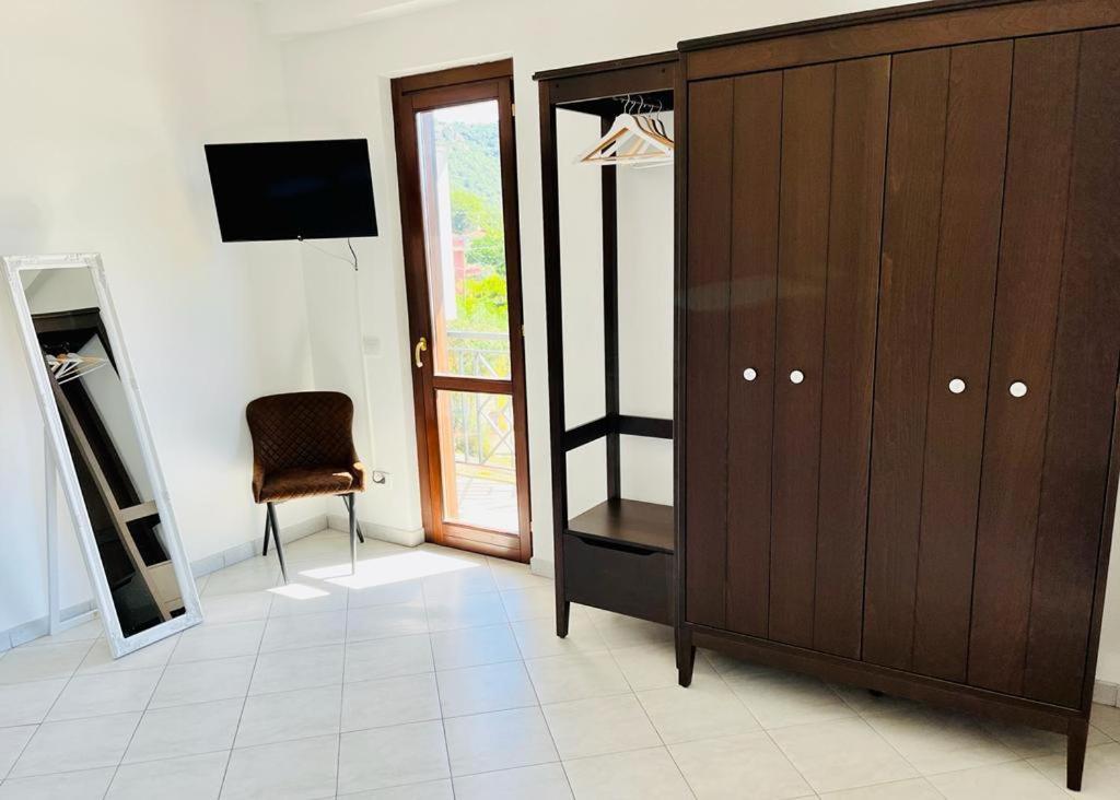 La Rocca - Suite Apartment - Housity