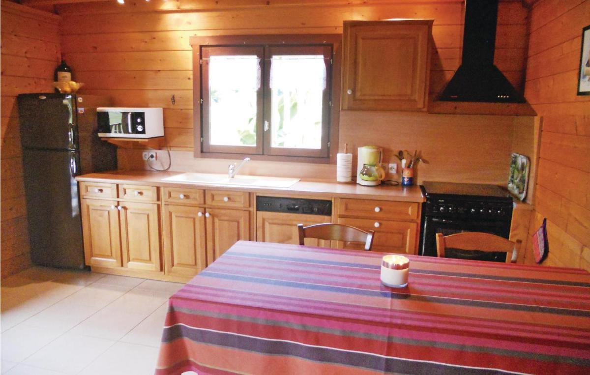 Lovely Home In Sceau-Saint-Angel - Housity
