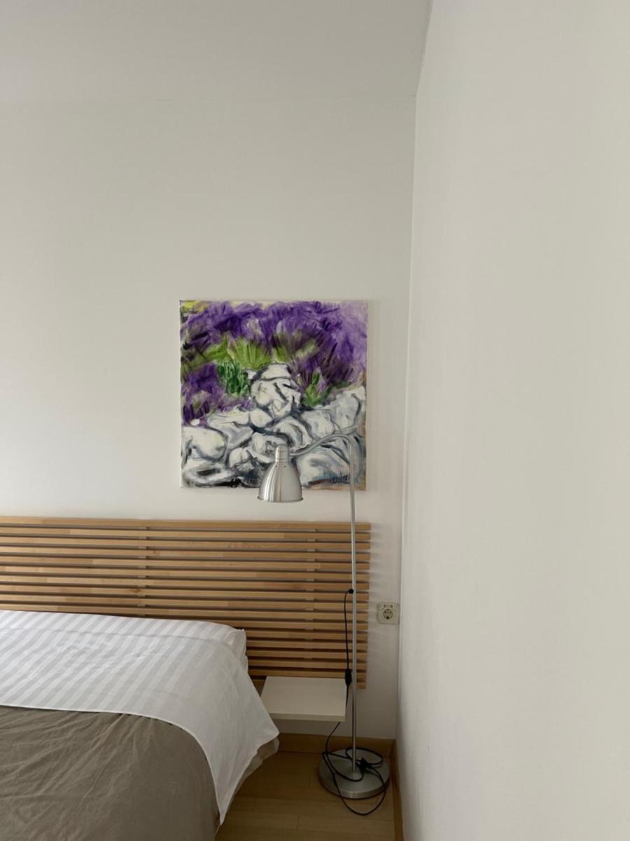 Apartments Kremenic - Housity