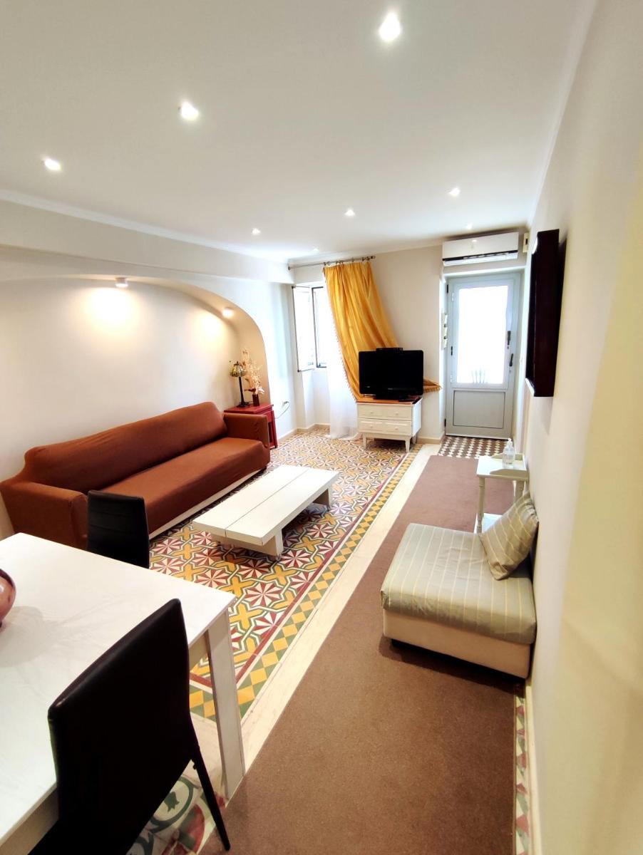 Garitsa Elegant Apartment - Housity