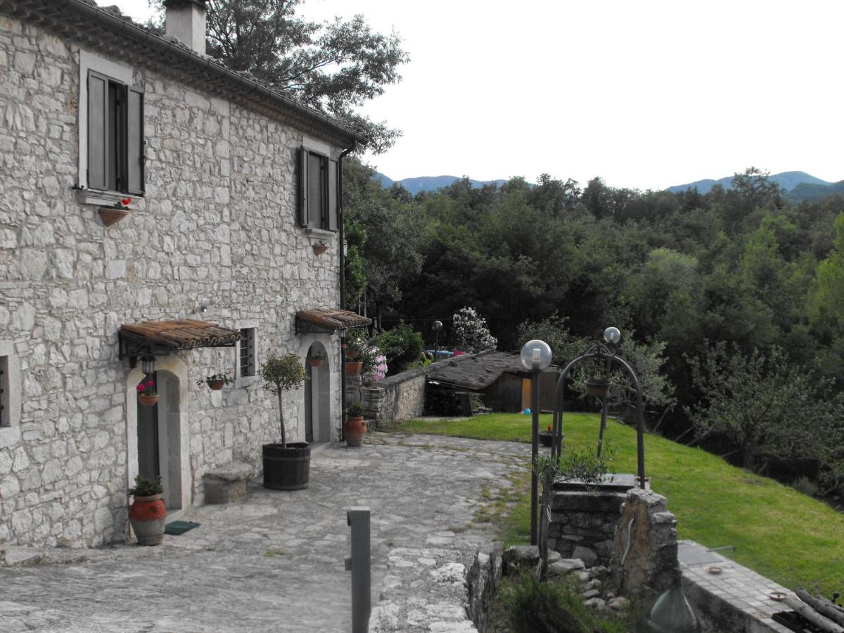 Casale Fonte Dolfa - Short rent nel bosco del Matese - Housity