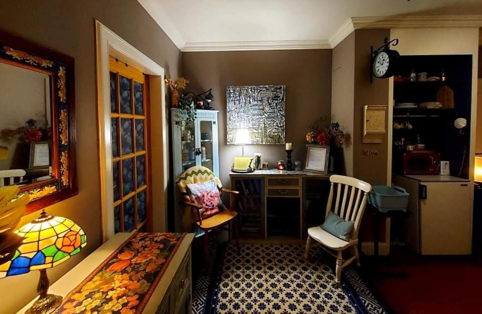 Edinburgh's Dean Village River View Retreat - Housity