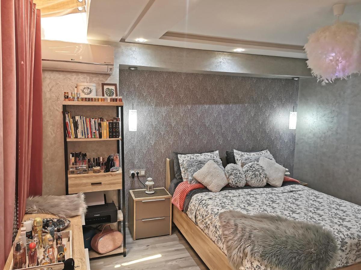 Big, stylish and modern apartment with hot tub - Housity