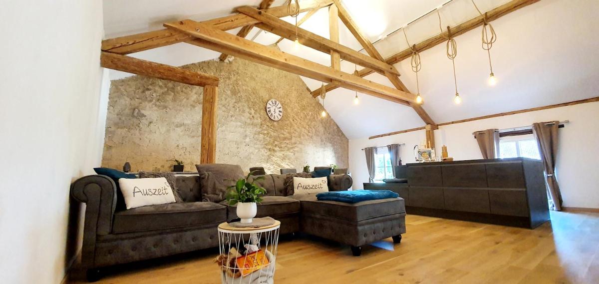 Sam's Cottage Suite - Housity