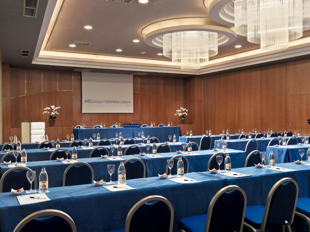 Zona business o sala de conferencias en H10 Playa Meloneras Horizons Collection