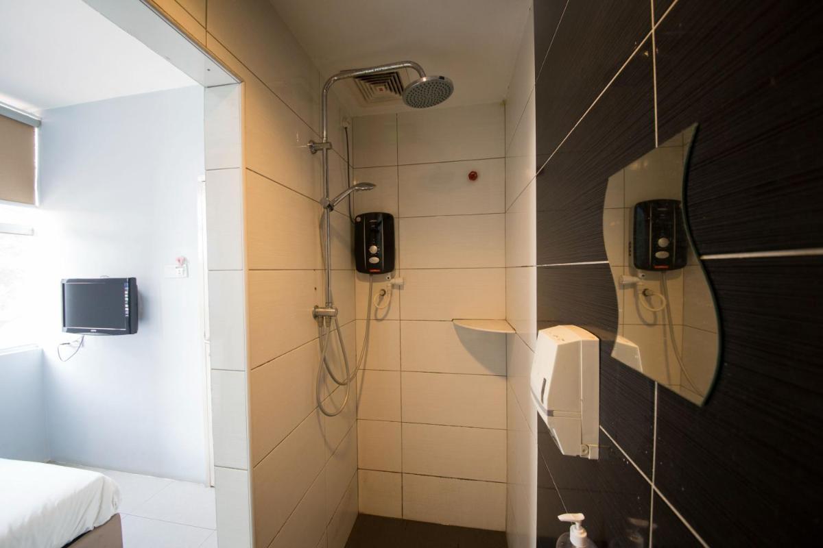 Golden Pearl Hotel Near Universiti Tun Hussein Onn Malaysia UTHM - Hizvo