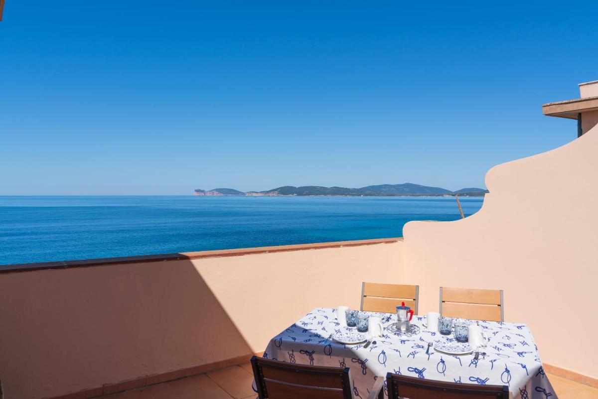 Sea Front Terrace Marco Polo - Housity
