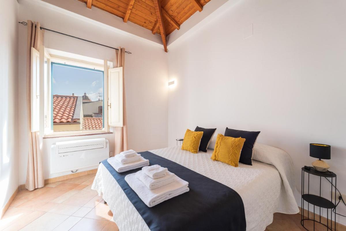 Sea Front Terrace Marco Polo - Housity