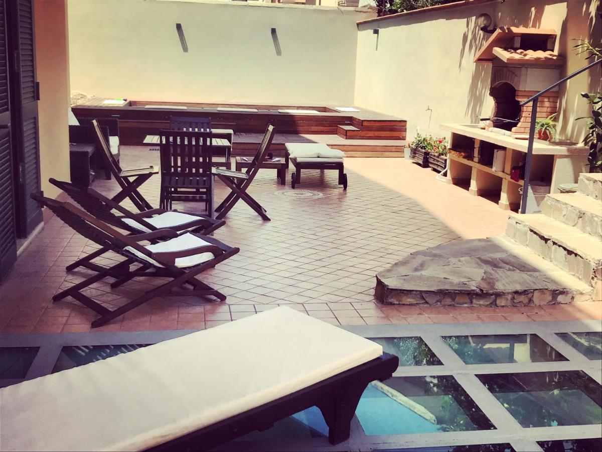 Dino's B&B - Housity