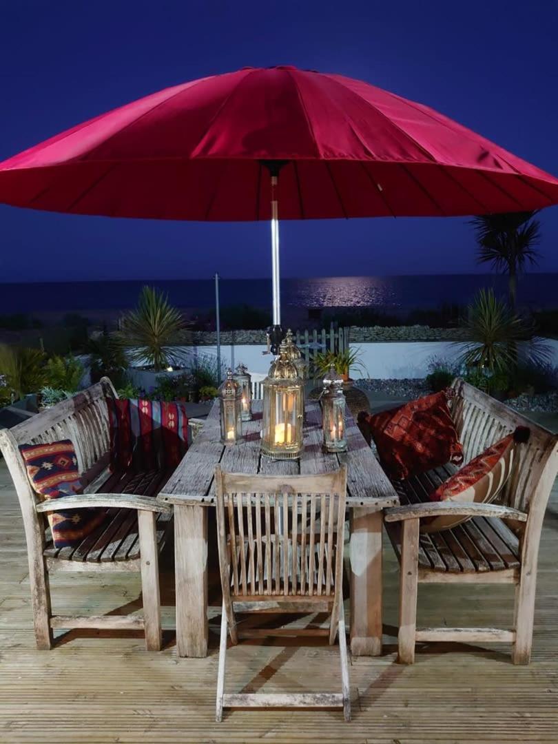 216 Coast Road, Ocean Bliss Direct Beach Access & Endless Waves - Housity