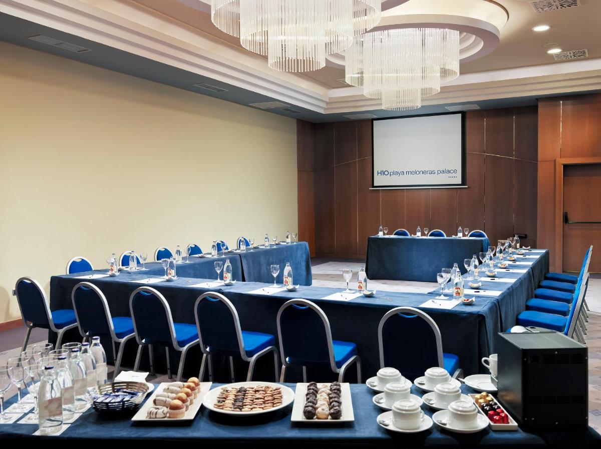 Zona business o sala de conferencias en H10 Playa Meloneras Horizons Collection