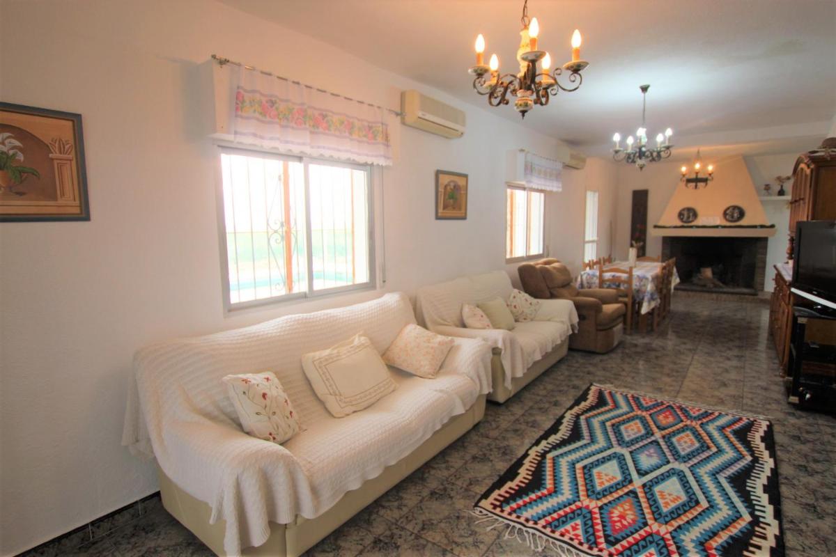 Casa de campo con piscina privada - Housity