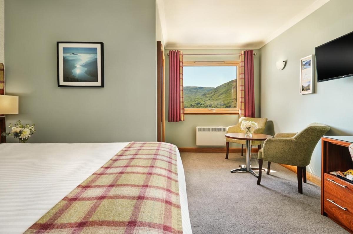 Clan Macduff Hotel - Housity