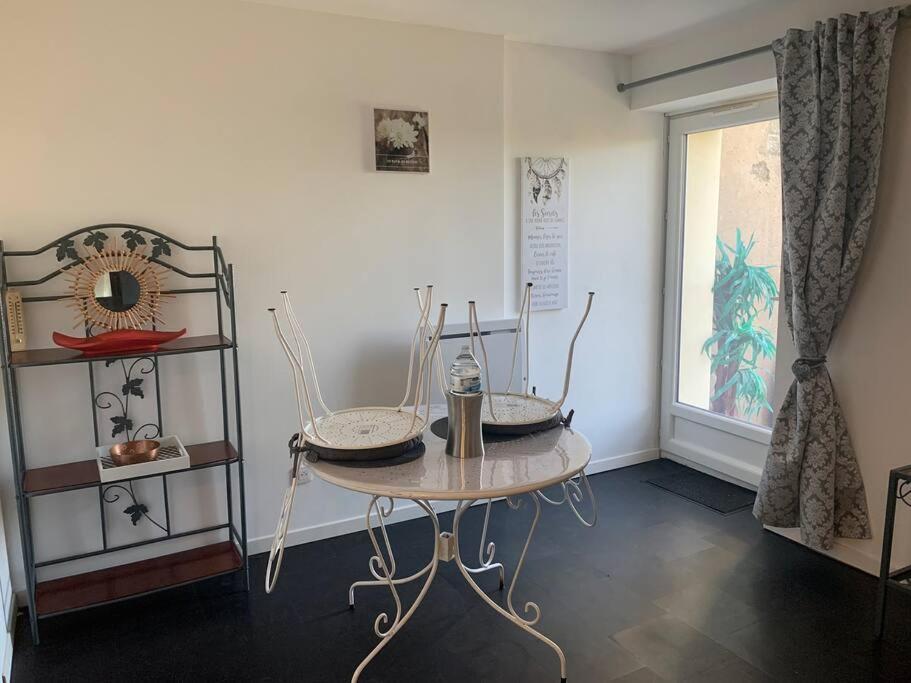 Studio Cosy avec terrasse. - Housity