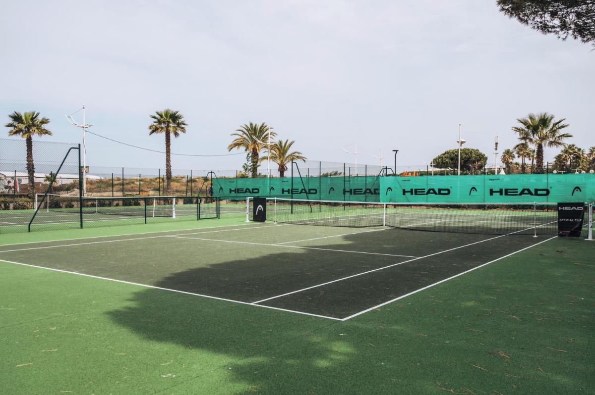 Tennis ou squash au sein de l'hôtel ou à proximité