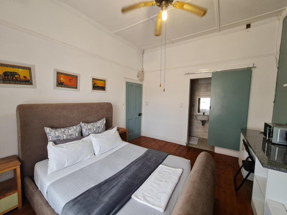 The Beach Hide - Housity