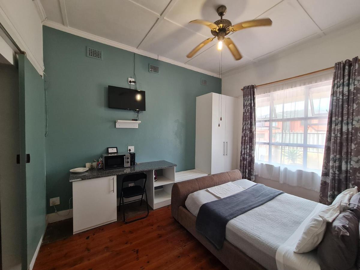The Beach Hide - Housity
