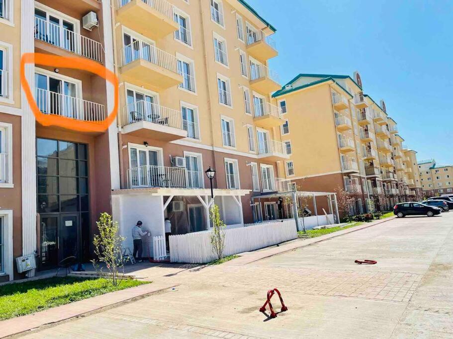 Apartment in residential neighbourhood with pool - Housity