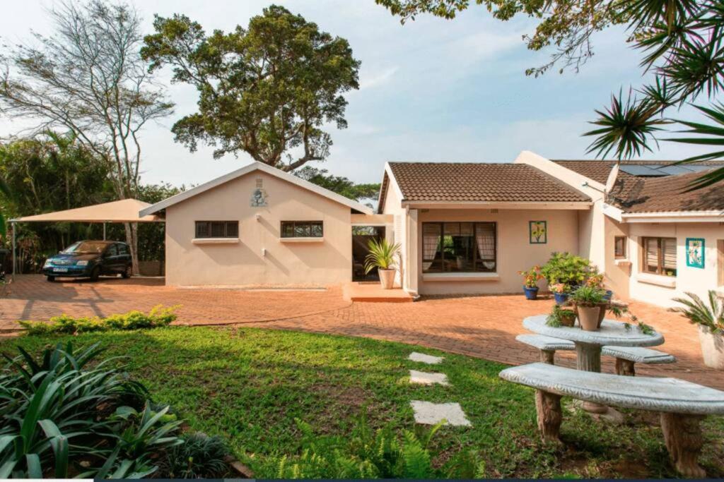 Ariel's Rest Self-catering - 4 Bedroom Luxury Home - Hizvo