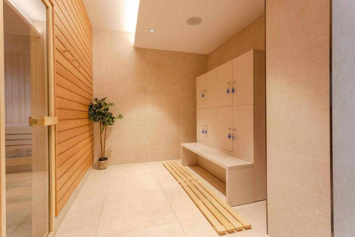 Un baño de Marins Playa