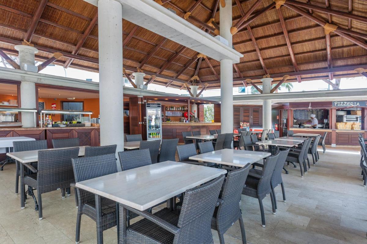 Un restaurante o sitio para comer en Marins Playa