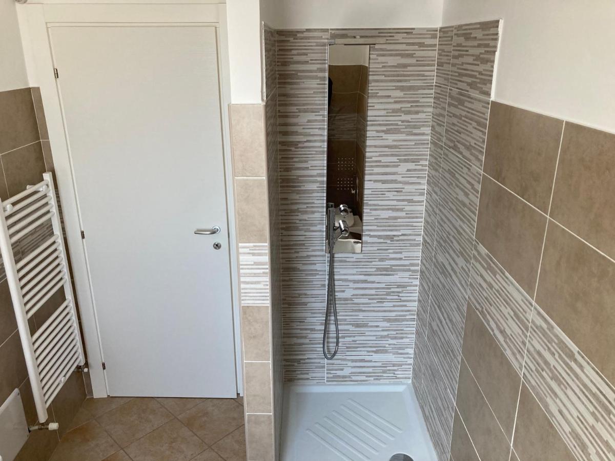 LaLo Holiday House - Housity