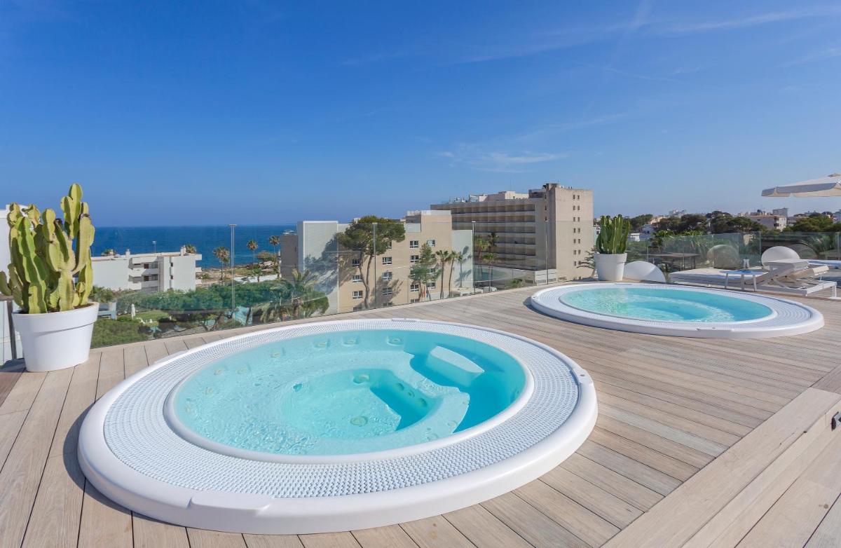 Piscina en o cerca de Marins Playa