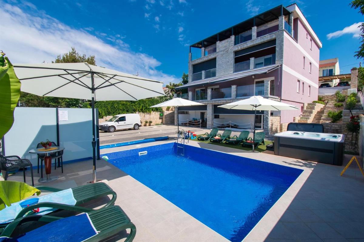 Apartments Villa AS Jezera - Housity