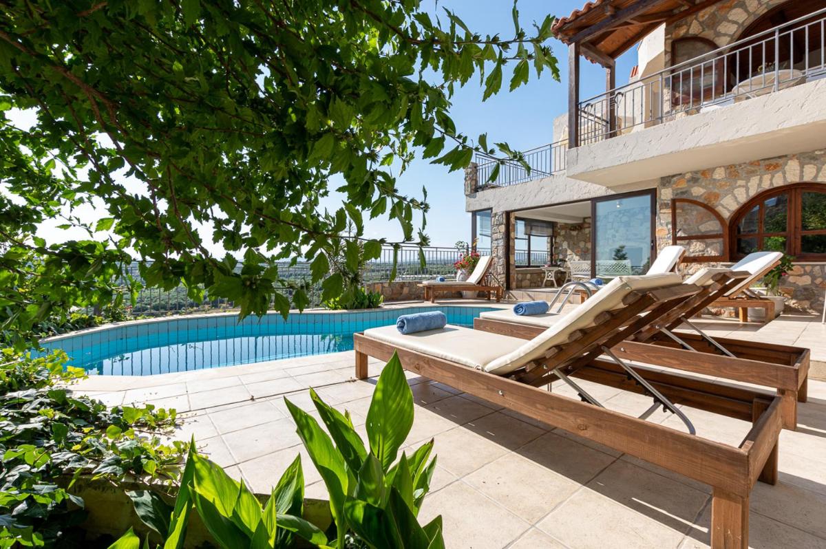 Elia Woodstone Houses - Housity