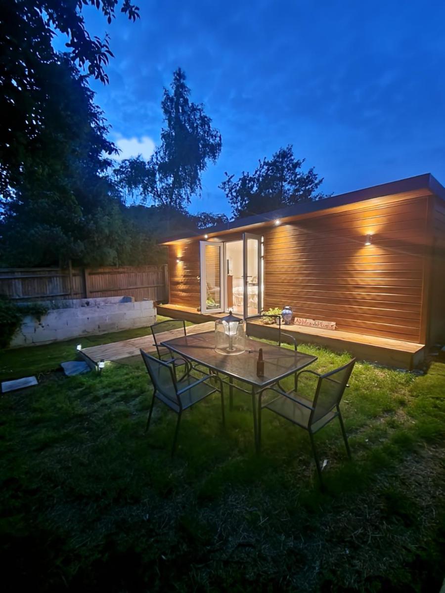 The Apple and Plum Cottage Studio apartment New - Housity