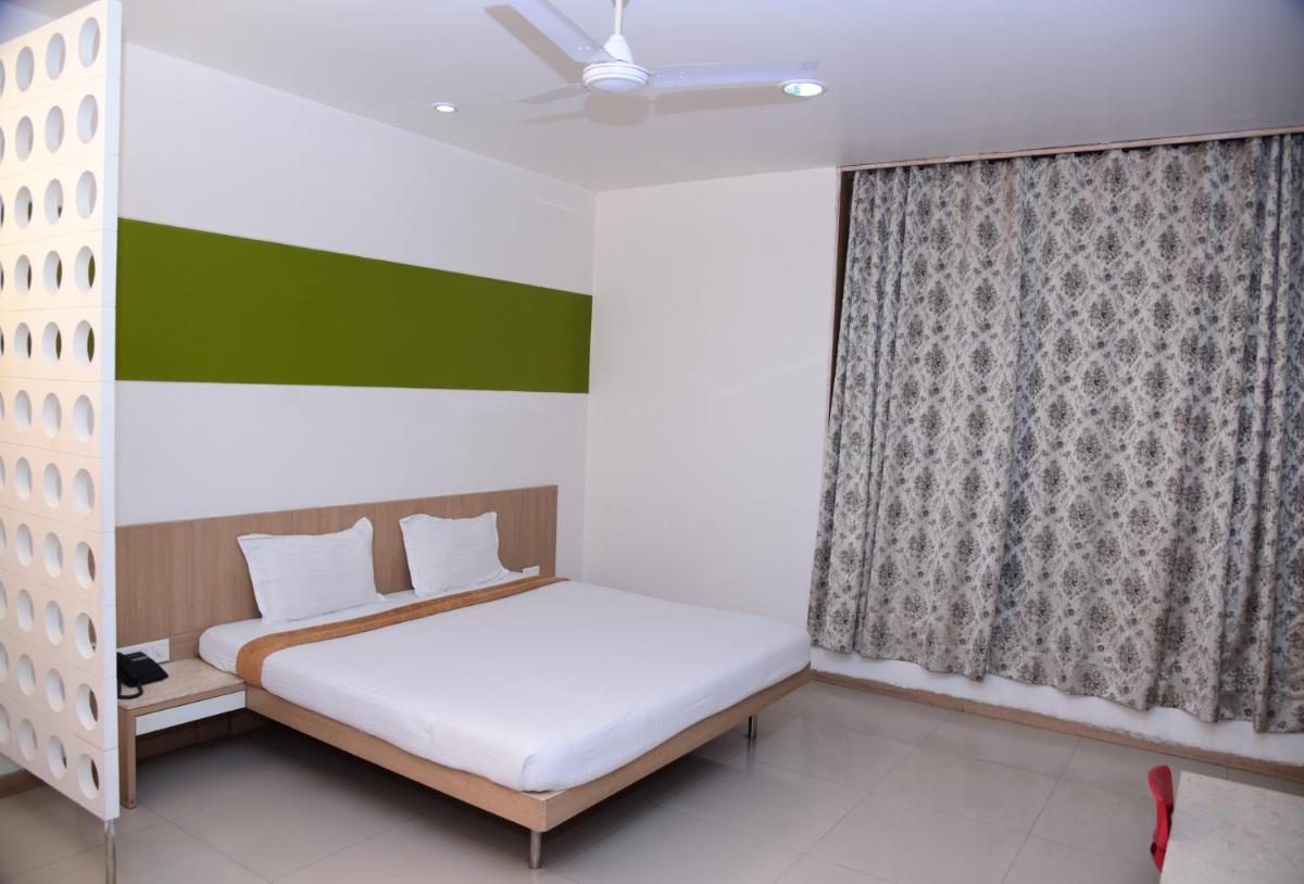 Hotel Maharani - Housity