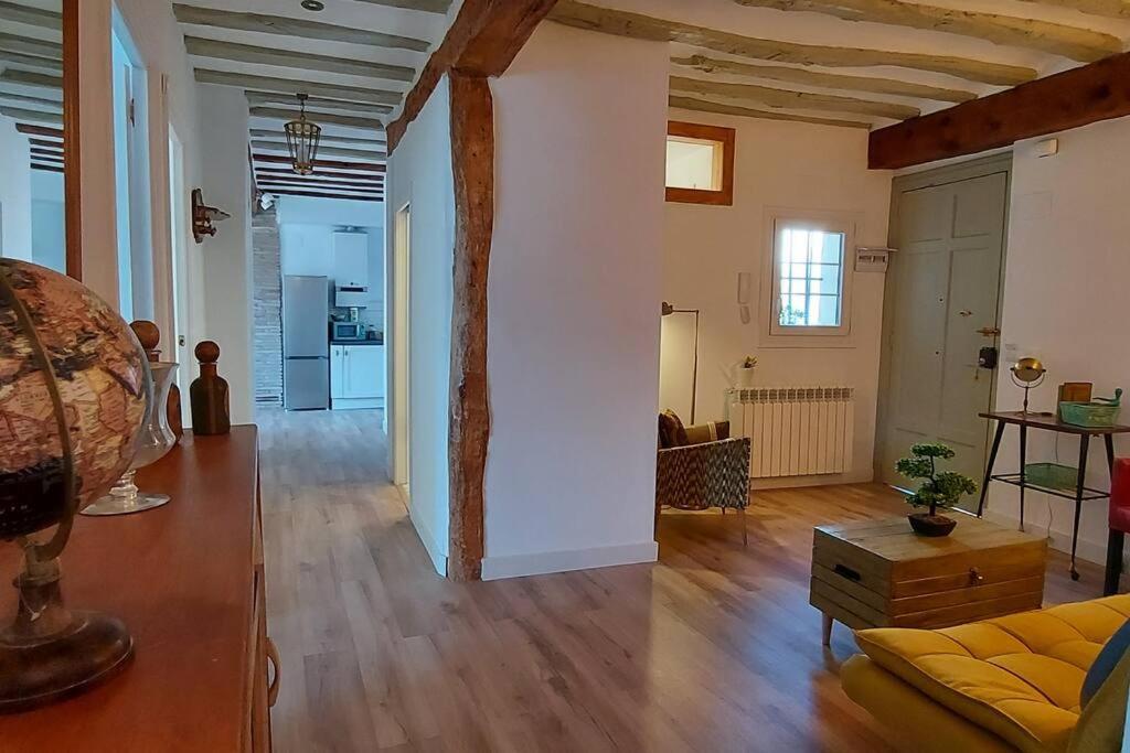 MUNDOSDELUSI III - Housity