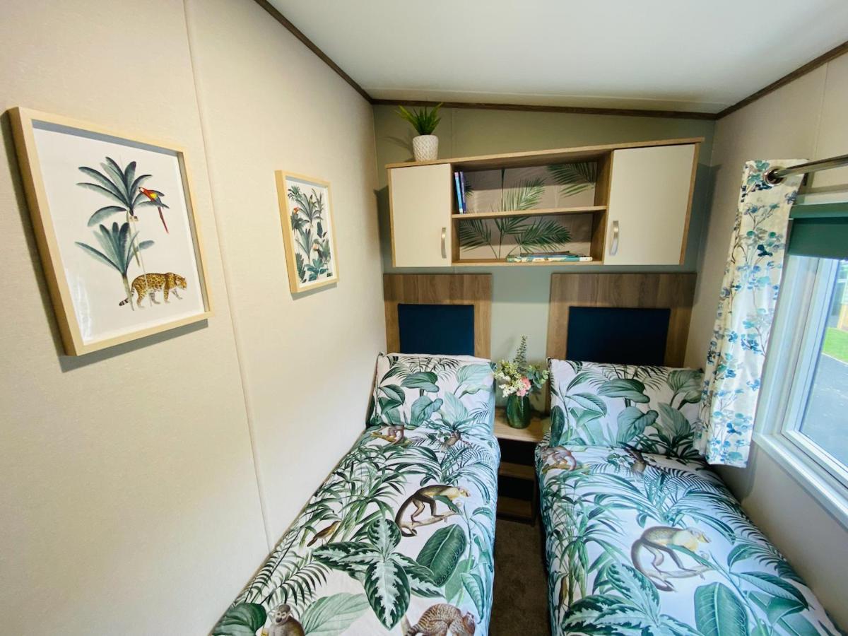 The Sanctuary Holiday Home - Escape the Ordinary - Housity