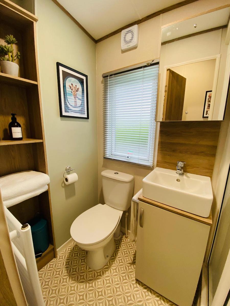 The Sanctuary Holiday Home - Escape the Ordinary - Housity