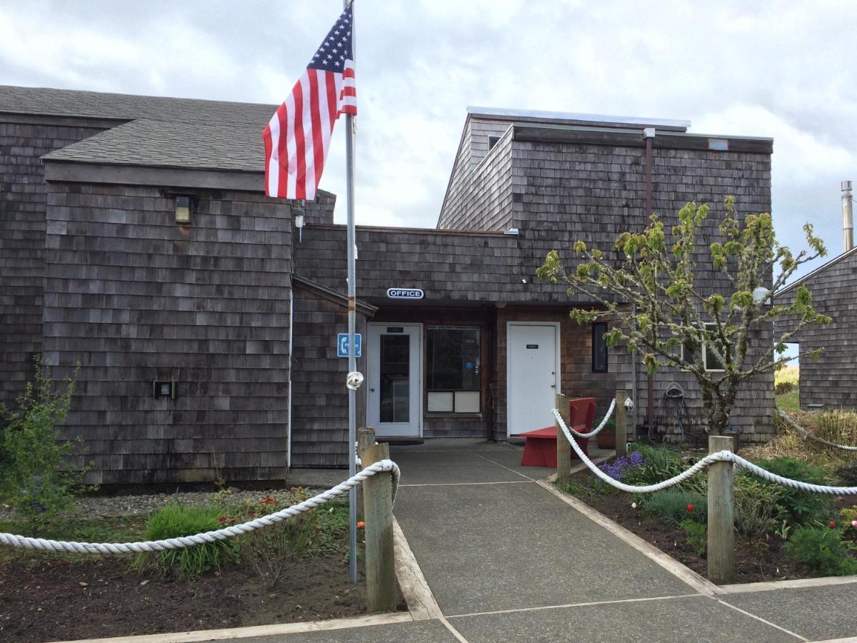 Surfcrest Resort - Housity