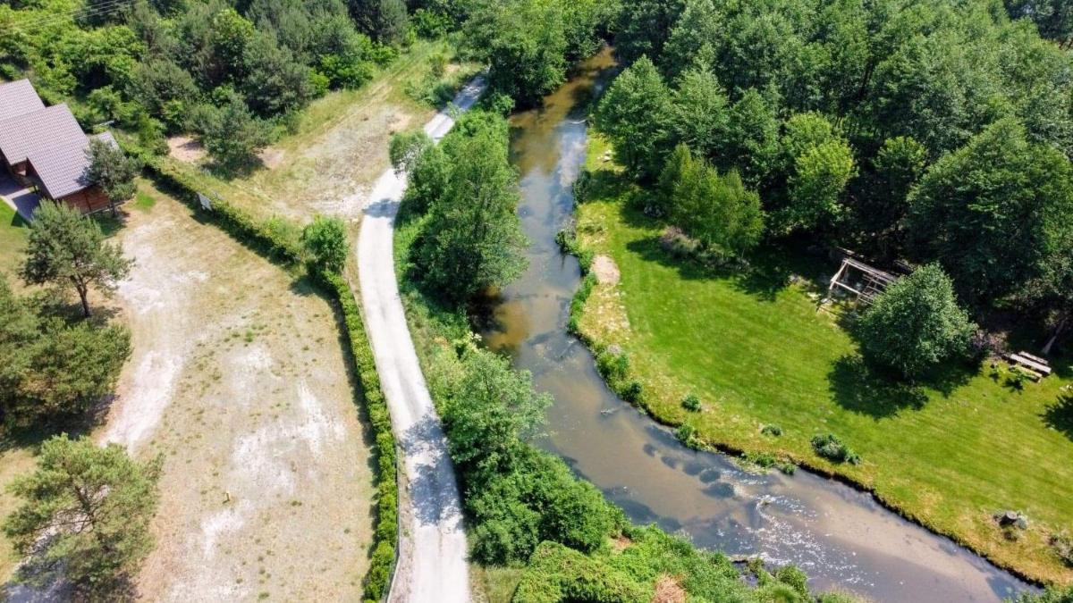 Domki i pokoje nad rzeką Wieprz - Housity
