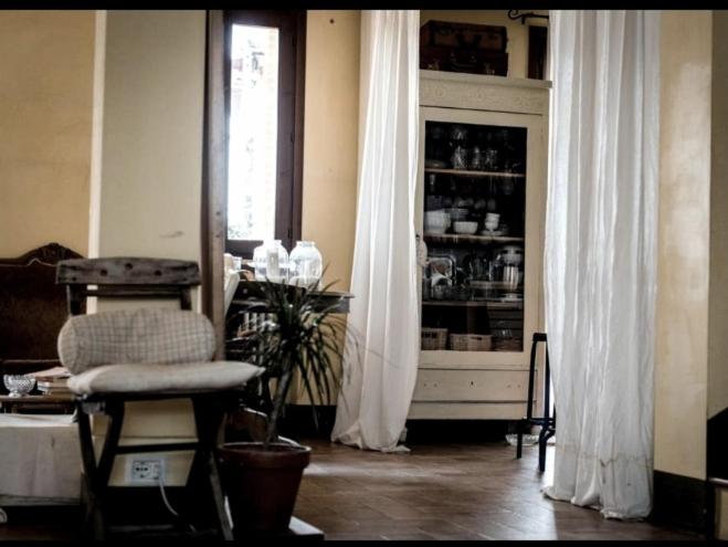 Una Casa Bottega - Housity