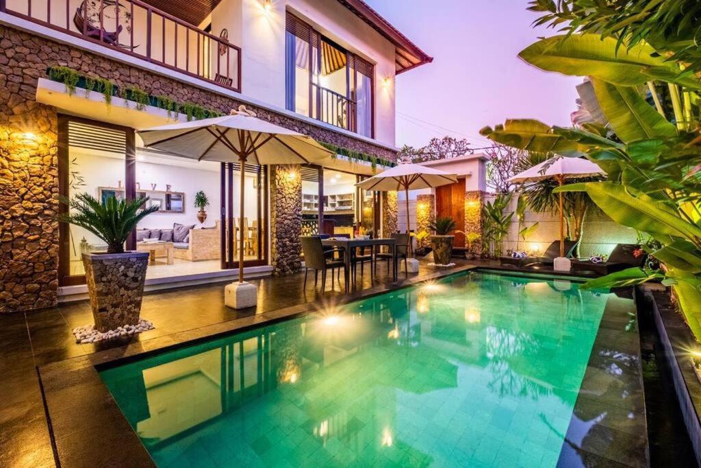 50% OFF CINTA VILLA, a luxury villa in sanur - Housity