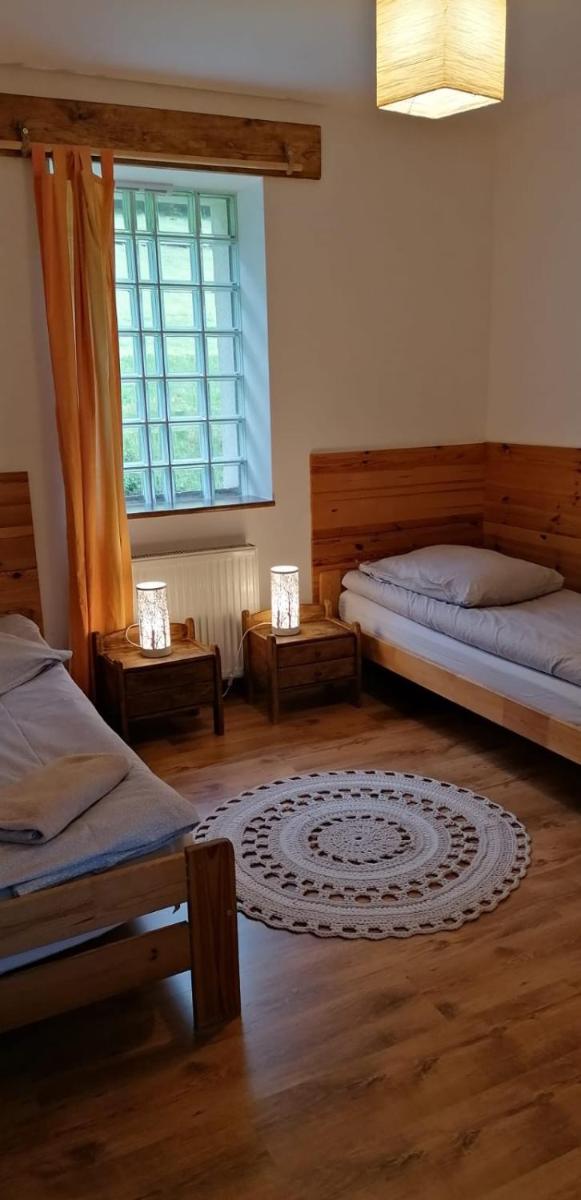 Gościniec Janowa Góra - Agroturystyka - Housity
