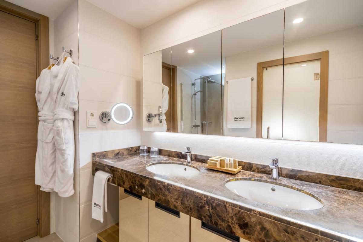 Un baño de Barceló la Nucía Hills