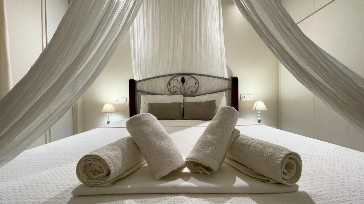 Vanilla - HappyHostGr - Downtown Apartment - Housity