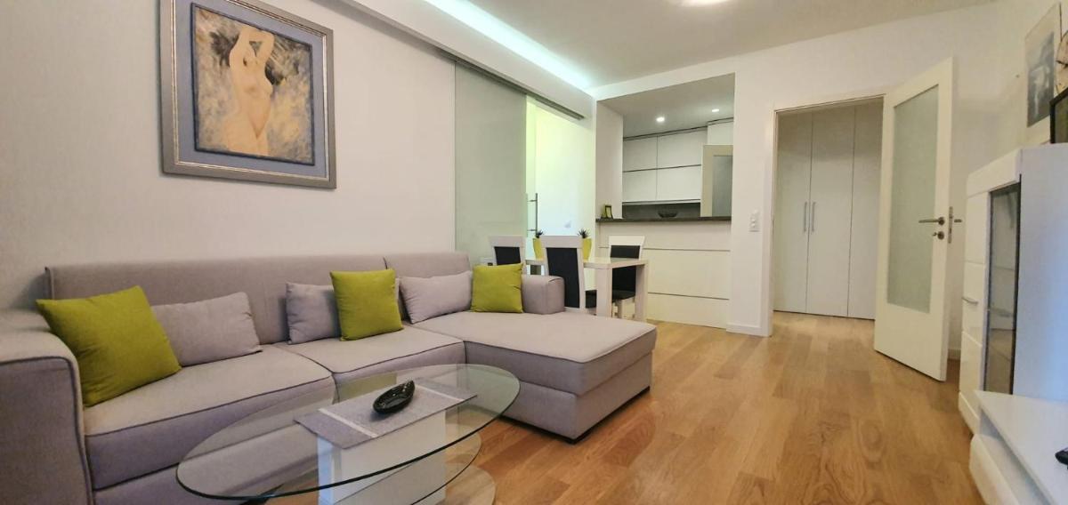 West 65 lovely apartment - Housity