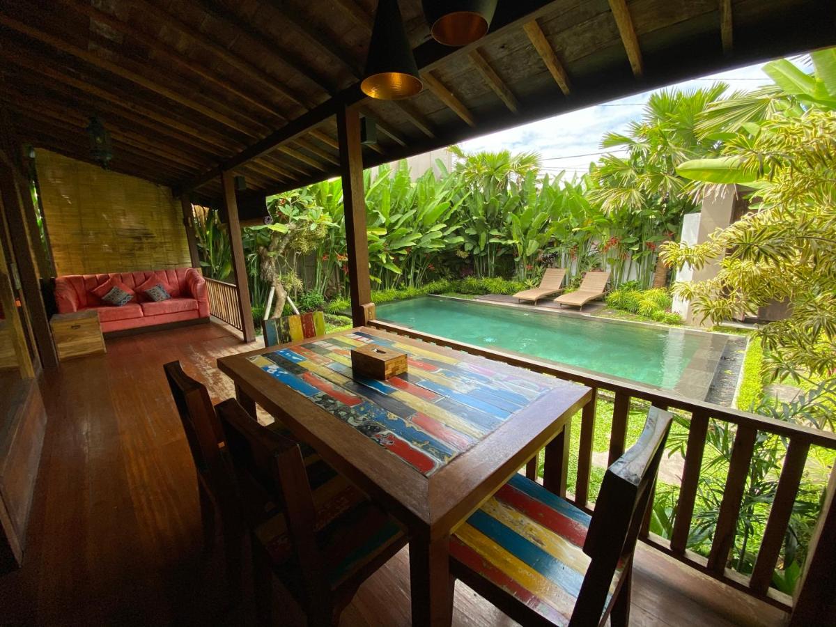 Villa Rumah Lumbung The Wooden House - Housity